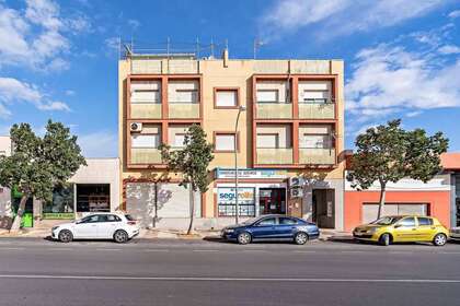 Commercial premise in Roquetas de Mar, Almería. 