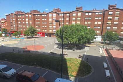 Flat for sale in San Andrés del Rabanedo, León. 