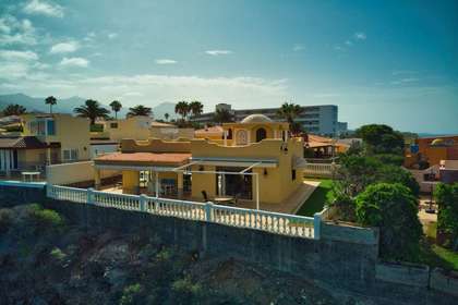 Villa's verkoop in Callao Salvaje, Adeje, Santa Cruz de Tenerife, Tenerife. 