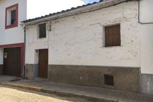 Townhouse for sale in Galaroza, Huelva. 