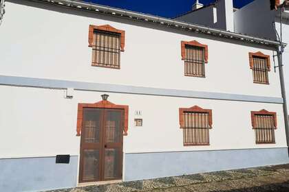 Townhouse for sale in Galaroza, Huelva. 