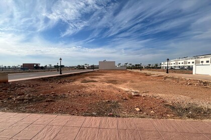 Obytný pozemek na prodej v Nucleo Urbano, Rafelbunyol, Valencia. 
