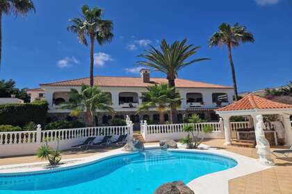 Villa Luxury for sale in Callao Salvaje, Adeje, Santa Cruz de Tenerife, Tenerife. 