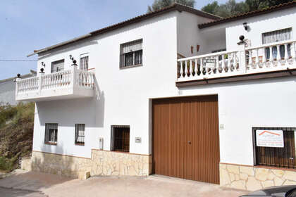 Klynge huse til salg i Viñuela, Málaga. 