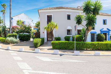 House for sale in Guadalmina, Málaga. 