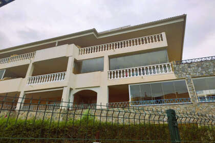 Penthouse for sale in Torreblanca, Fuengirola, Málaga. 