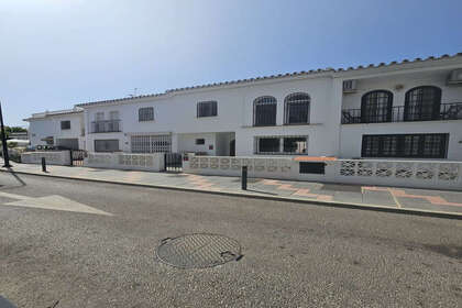 Casa vendita in Cala Del Moral, La, Málaga. 