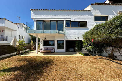 房子 出售 进入 Rincón de la Victoria, Málaga. 