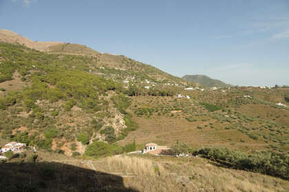 Pozemky na prodej v Cómpeta, Málaga. 