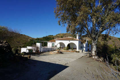 Fincas verkoop in Viñuela, Málaga. 