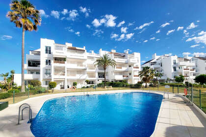 Penthouse for sale in Cala Del Moral, La, Málaga. 