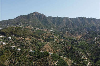 Pozemky na prodej v Frigiliana, Málaga. 