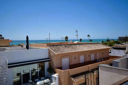 Penthouse for sale in Cala Del Moral, La, Málaga. 