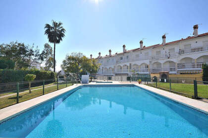 House for sale in Arroyo de la Miel, Benalmádena, Málaga. 