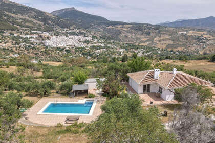 Cluster house for sale in Casarabonela, Málaga. 