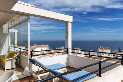 Penthouse for sale in Cala Del Moral, La, Málaga. 