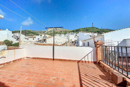 Huizen verkoop in Canillas de Aceituno, Málaga. 