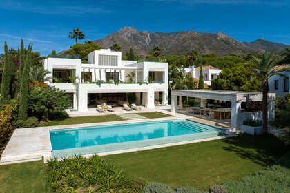 Townhouse vendita in Puerto Banús, Marbella, Málaga. 