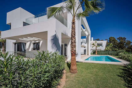 Townhouse vendita in El Paraiso, Estepona, Málaga. 