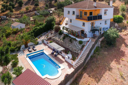 Ranch for sale in Almogía, Málaga. 