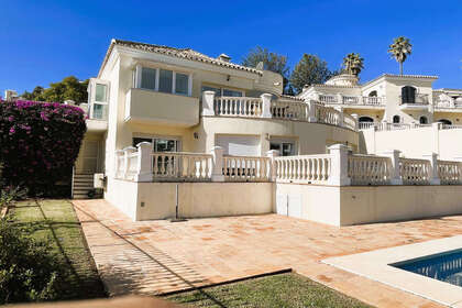 Maison de ville vendre en Calahonda, Mijas, Málaga. 