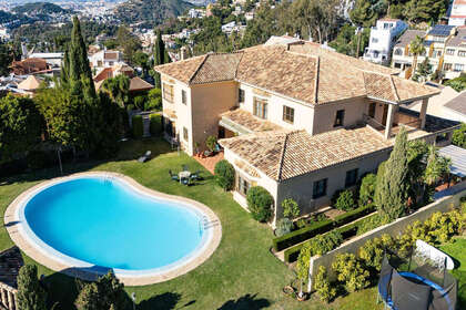 Klynge huse til salg i Cerrado de Calderon, Málaga. 