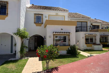 Maison de ville vendre en Calahonda, Mijas, Málaga. 