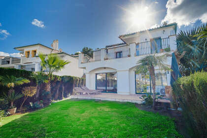 House for sale in Riviera Del Sol, Marbella, Málaga. 