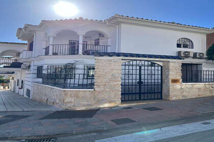 Townhouse vendita in Fuengirola, Málaga. 