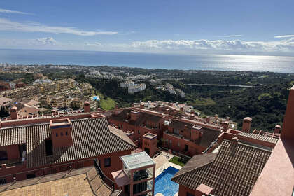 Penthouse for sale in Calahonda, Mijas, Málaga. 