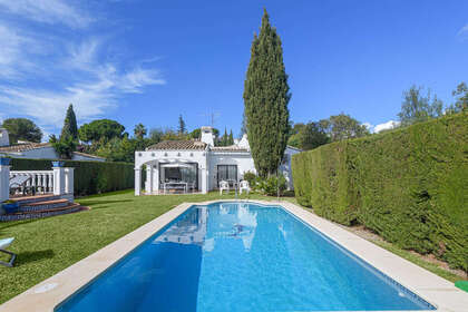 Chalet Adosado venta en Calahonda, Mijas, Málaga. 