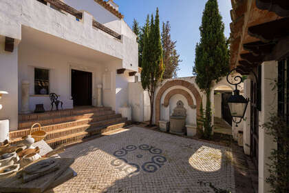 Townhouse vendita in Guadalmina, Málaga. 