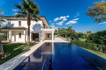 Townhouse vendita in Nueva andalucia, Málaga. 