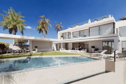 Townhouse vendita in Puerto Banús, Marbella, Málaga. 