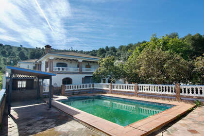 Casa Cluster venda em Churriana, Málaga. 