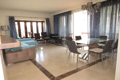 Apartment zu verkaufen in Benahavís, Málaga. 