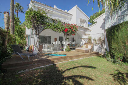 Casa vendita in Puerto Banús, Marbella, Málaga. 