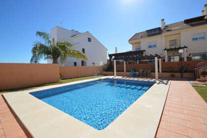 Townhouse vendita in Benalmádena, Málaga. 