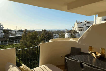 Apartment zu verkaufen in Nueva andalucia, Málaga. 