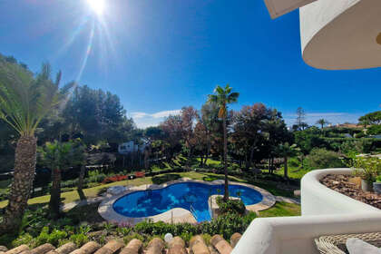 Apartment zu verkaufen in Calahonda, Mijas, Málaga. 