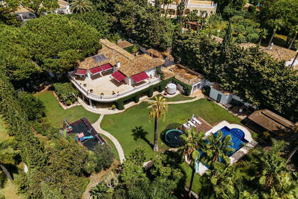 Cluster house for sale in Nagüeles, Marbella, Málaga. 