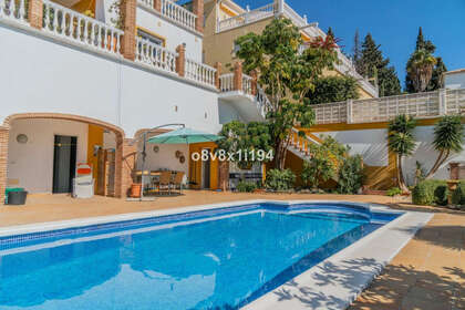Cluster house for sale in Benajarafe, Málaga. 