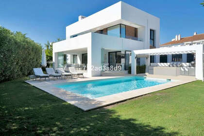 Townhouse vendita in El Paraiso, Estepona, Málaga. 