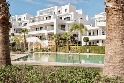 Apartment zu verkaufen in El Paraiso, Estepona, Málaga. 