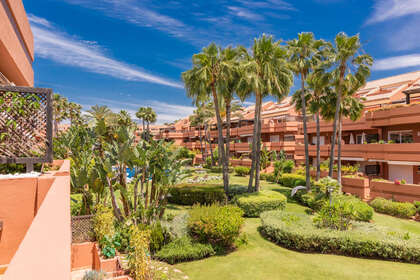 Apartment zu verkaufen in Puerto Banús, Málaga. 