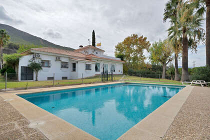 Ranch vendita in Alhaurín el Grande, Málaga. 