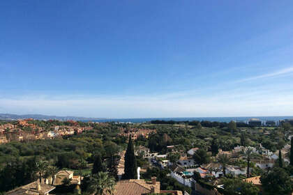 Apartment zu verkaufen in Nueva andalucia, Málaga. 