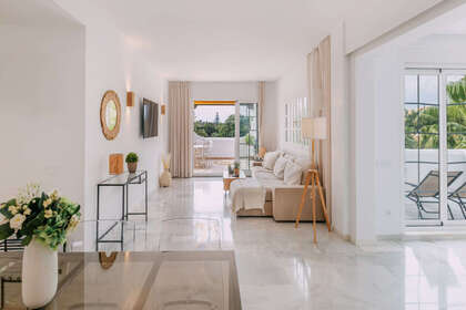 Apartment zu verkaufen in Nueva andalucia, Málaga. 