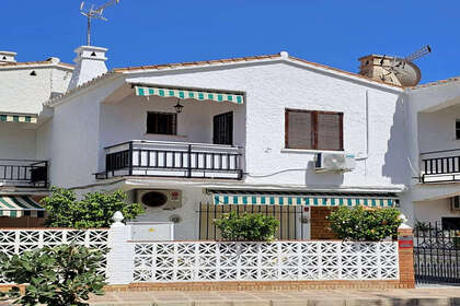 Huizen verkoop in La Carihuela, Torremolinos, Málaga. 