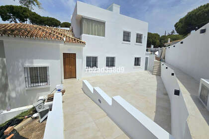 Casa Cluster venda em Elviria, Marbella, Málaga. 